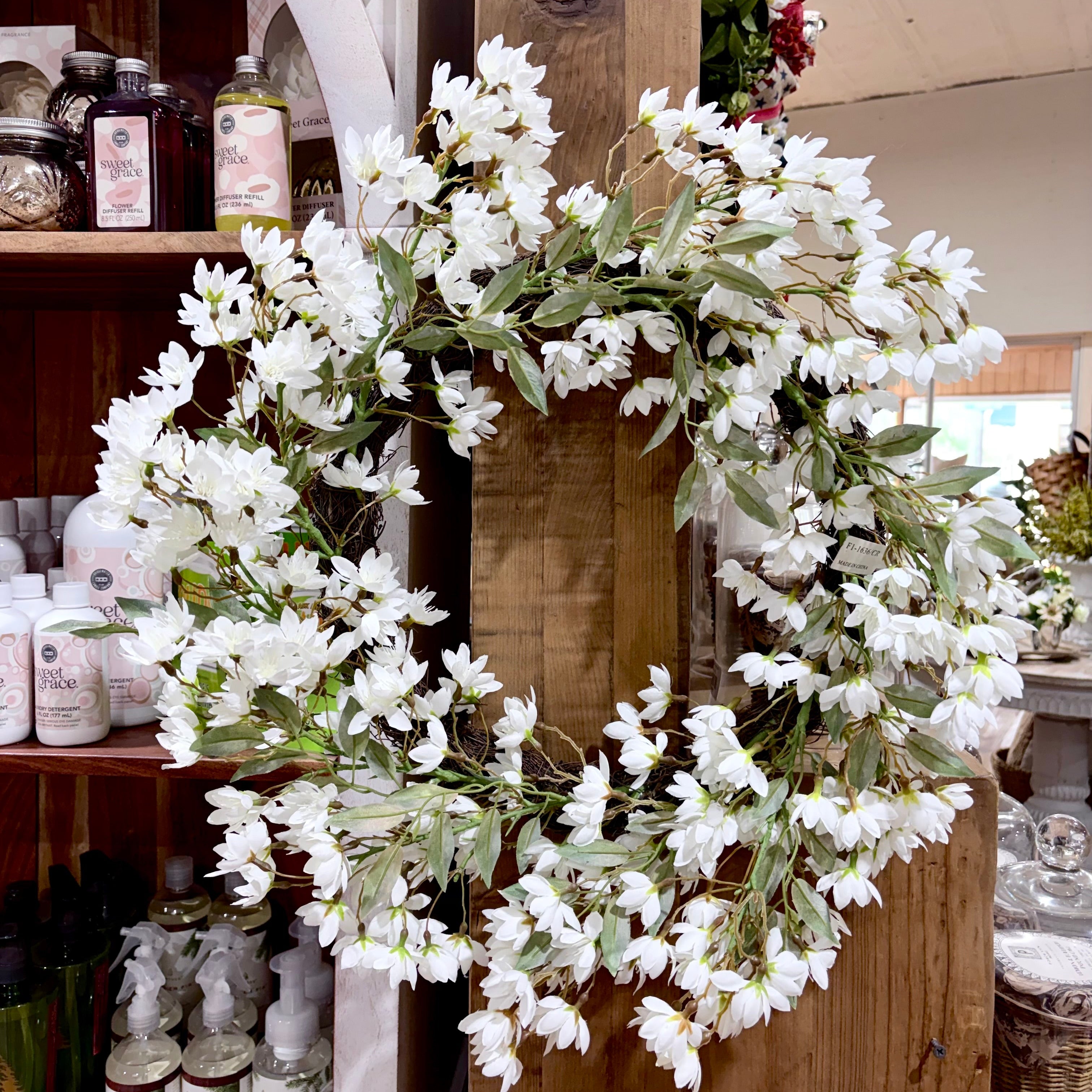Blossom Wreath Cream