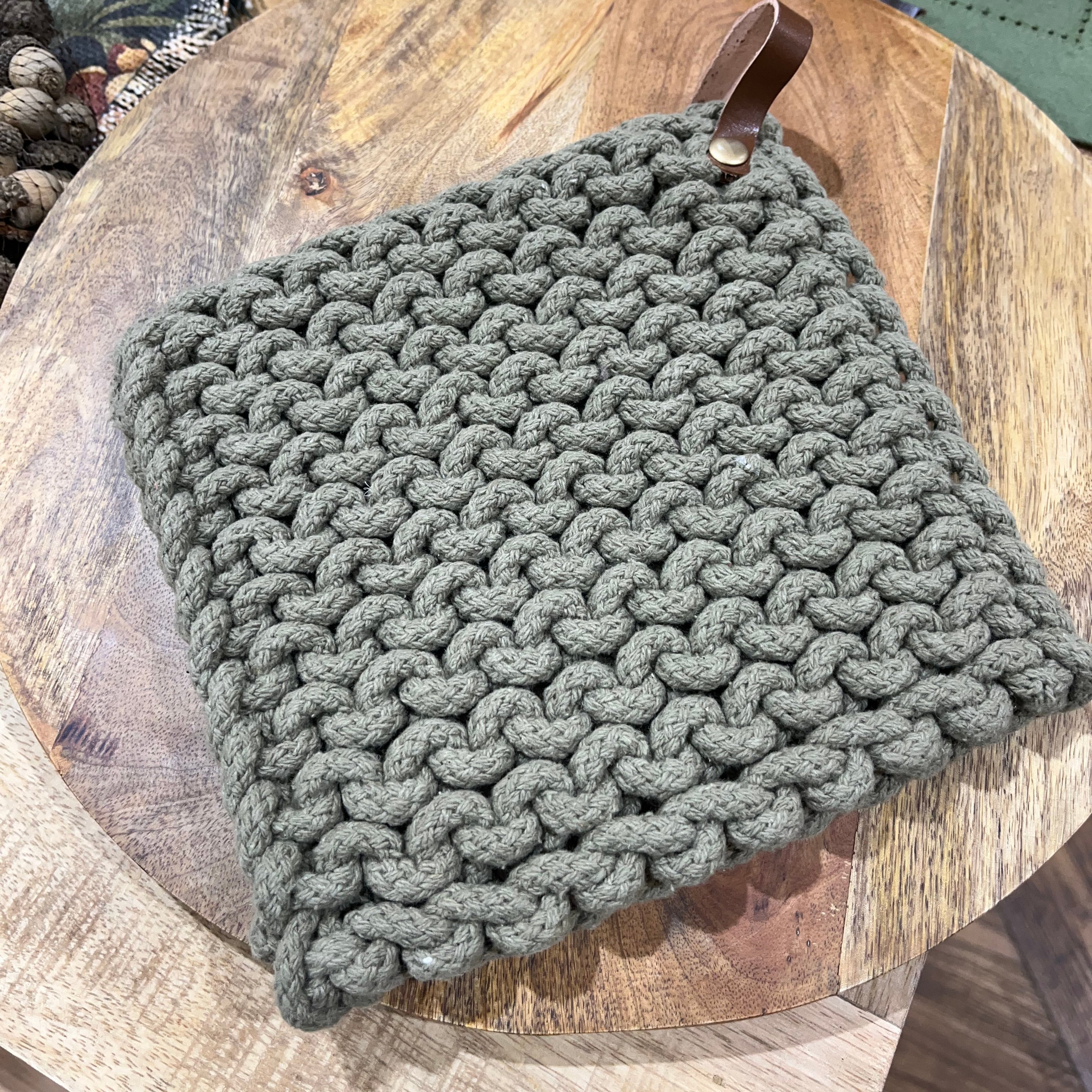 LEATHER STRAP KNIT POT HOLDER