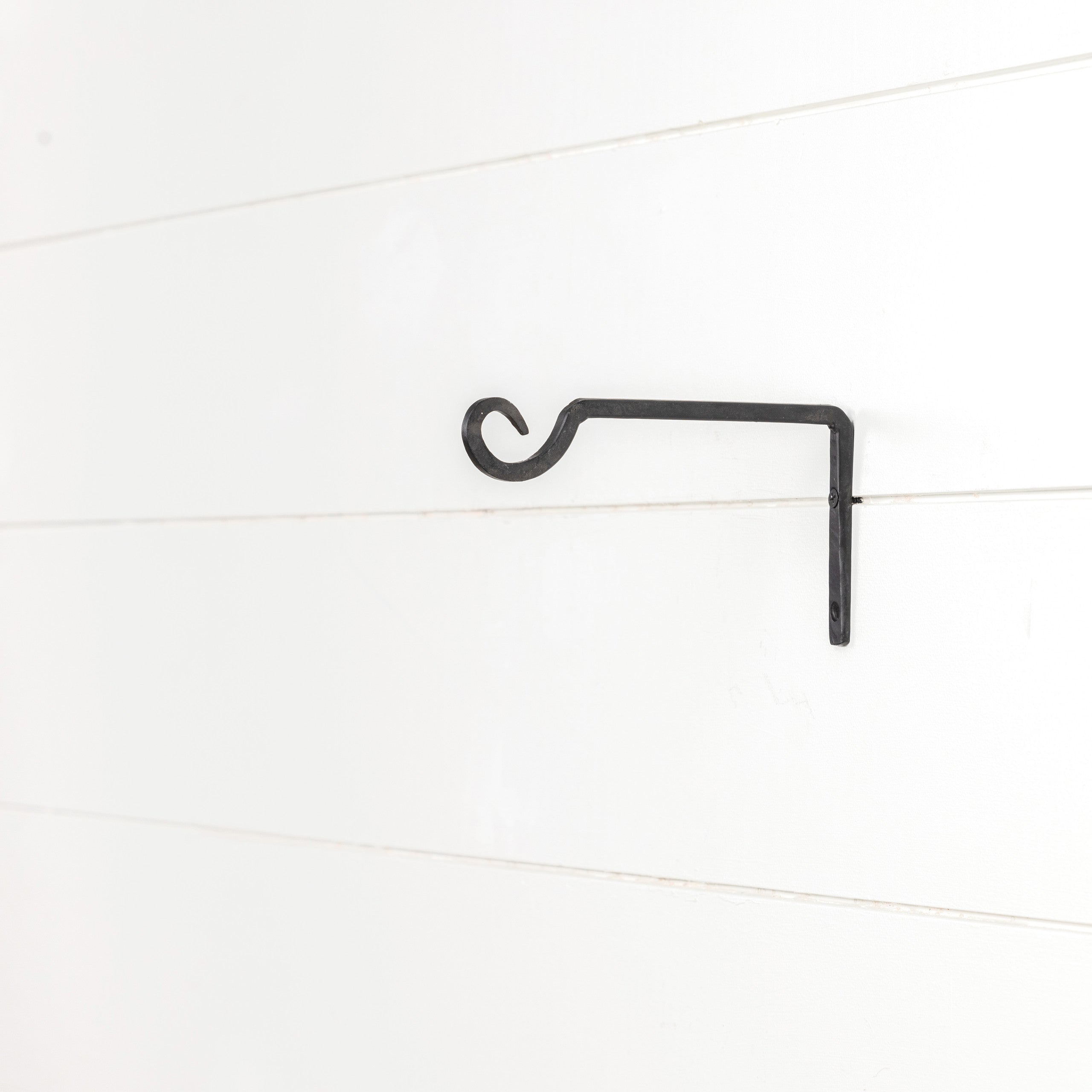 BLACK UTILITY HOOK