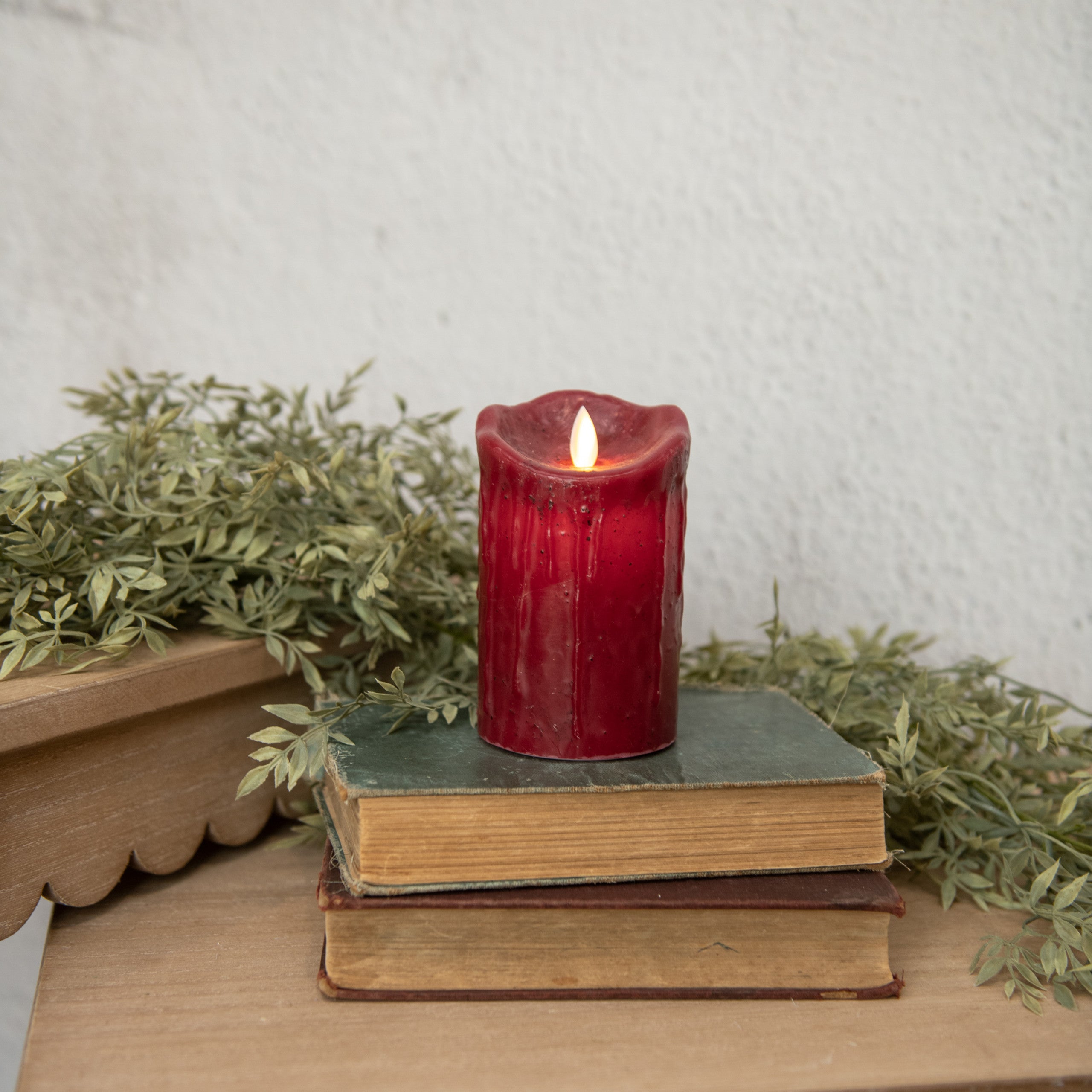 MOVING FLAME RED PILLAR CANDLE