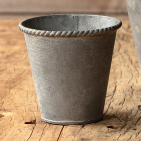 Metal Gardner's Pot