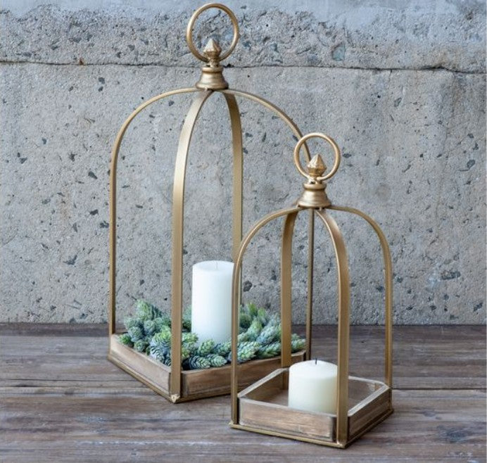 TALL GOLD METAL WOOD DISPLAYERS