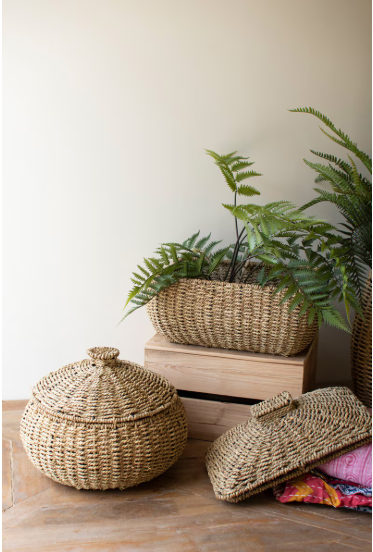 WOVEN VINE BASKET WITH LID