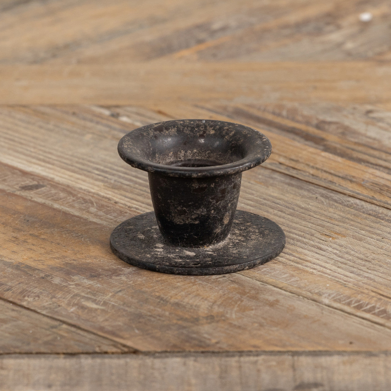 ALLISON TAPER CANDLE HOLDER