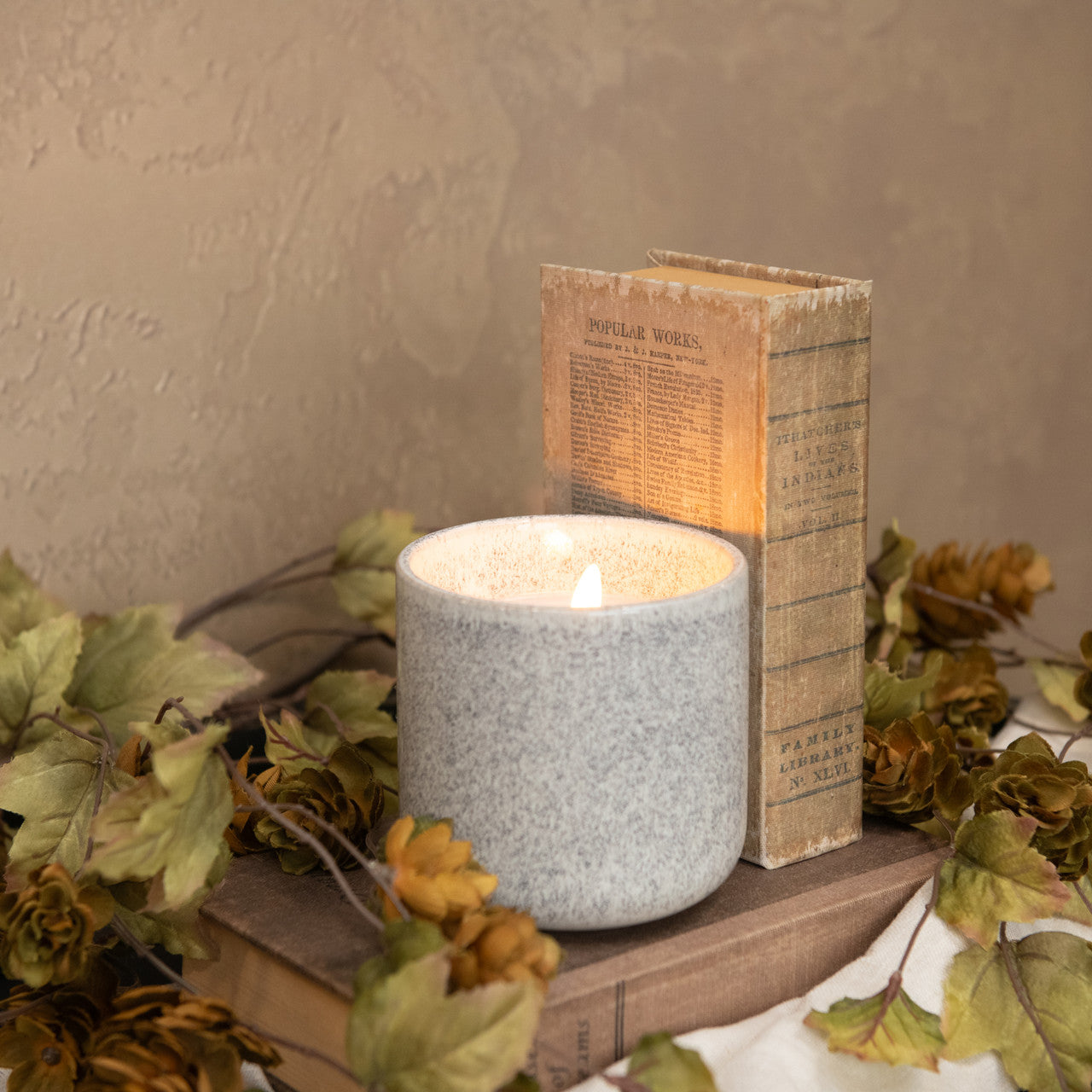 3D FLAME BLACK SPECKLED CERAMIC CANDLE