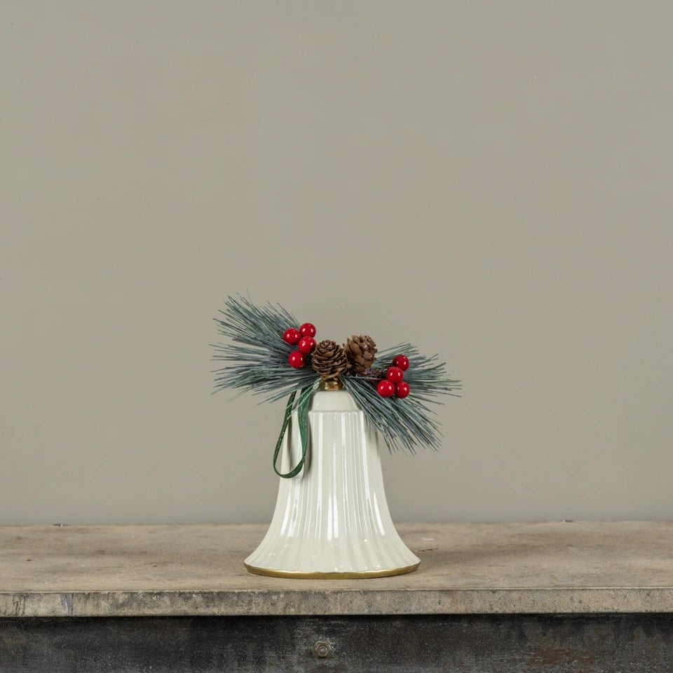 CREAM BELL W/ GREENERY