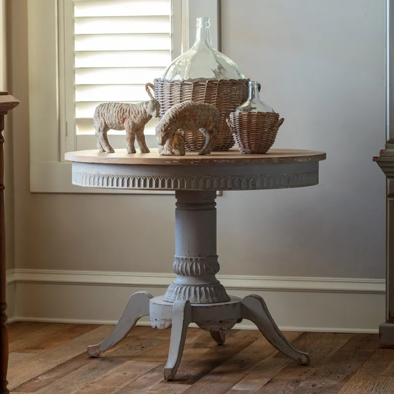 The Empress Entry Table