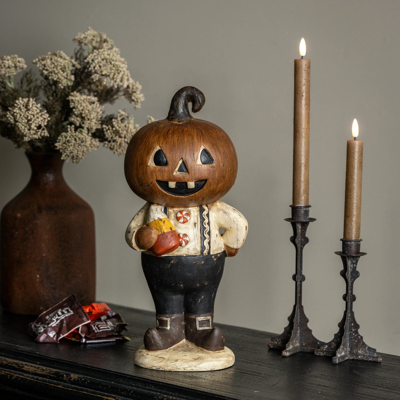 PUMPKIN KID W/ CANDY CORN