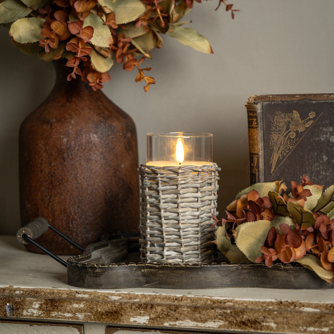 WOVEN WICKER GLASS 3D FLAME CANDLE